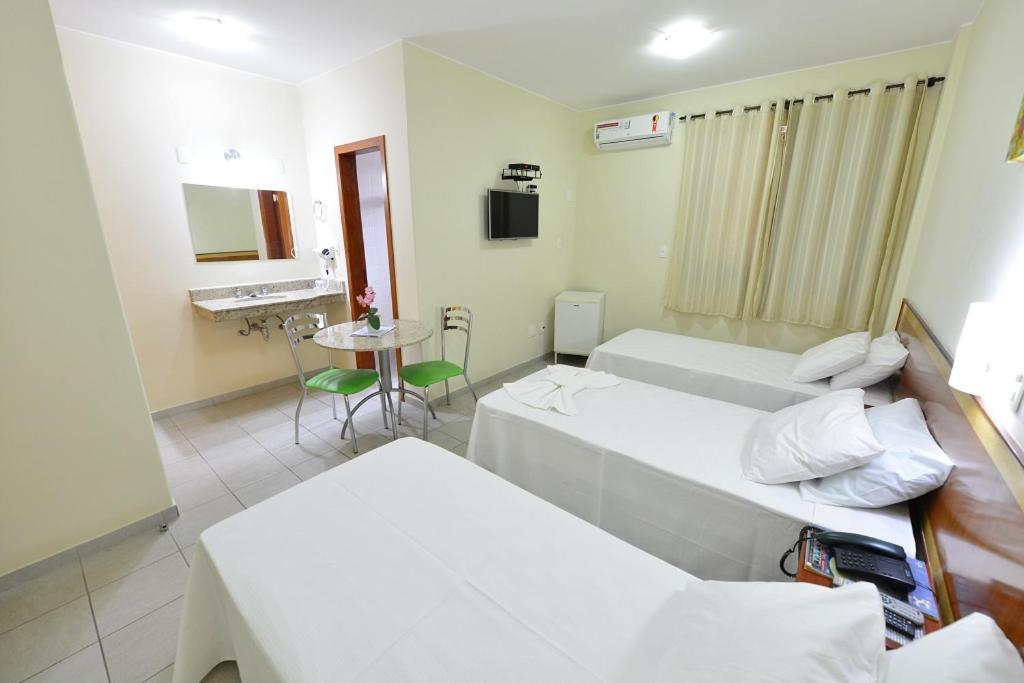 Vind'S Plaza Hotel Caratinga Exterior foto